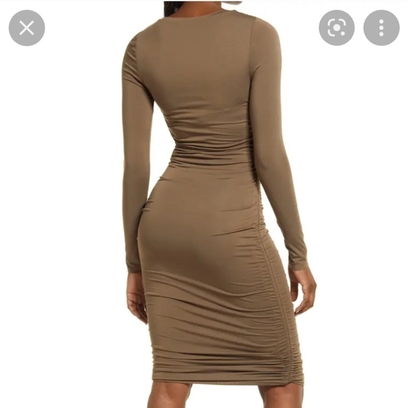 Good American Slinky Ruched Long Sleeve Midi dress Olive Green M Medium - Picture 3 of 10